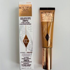 NEW - Charlotte Tilbury Beautiful Skin M Coverage Liquid Foundation + Hyaluron…